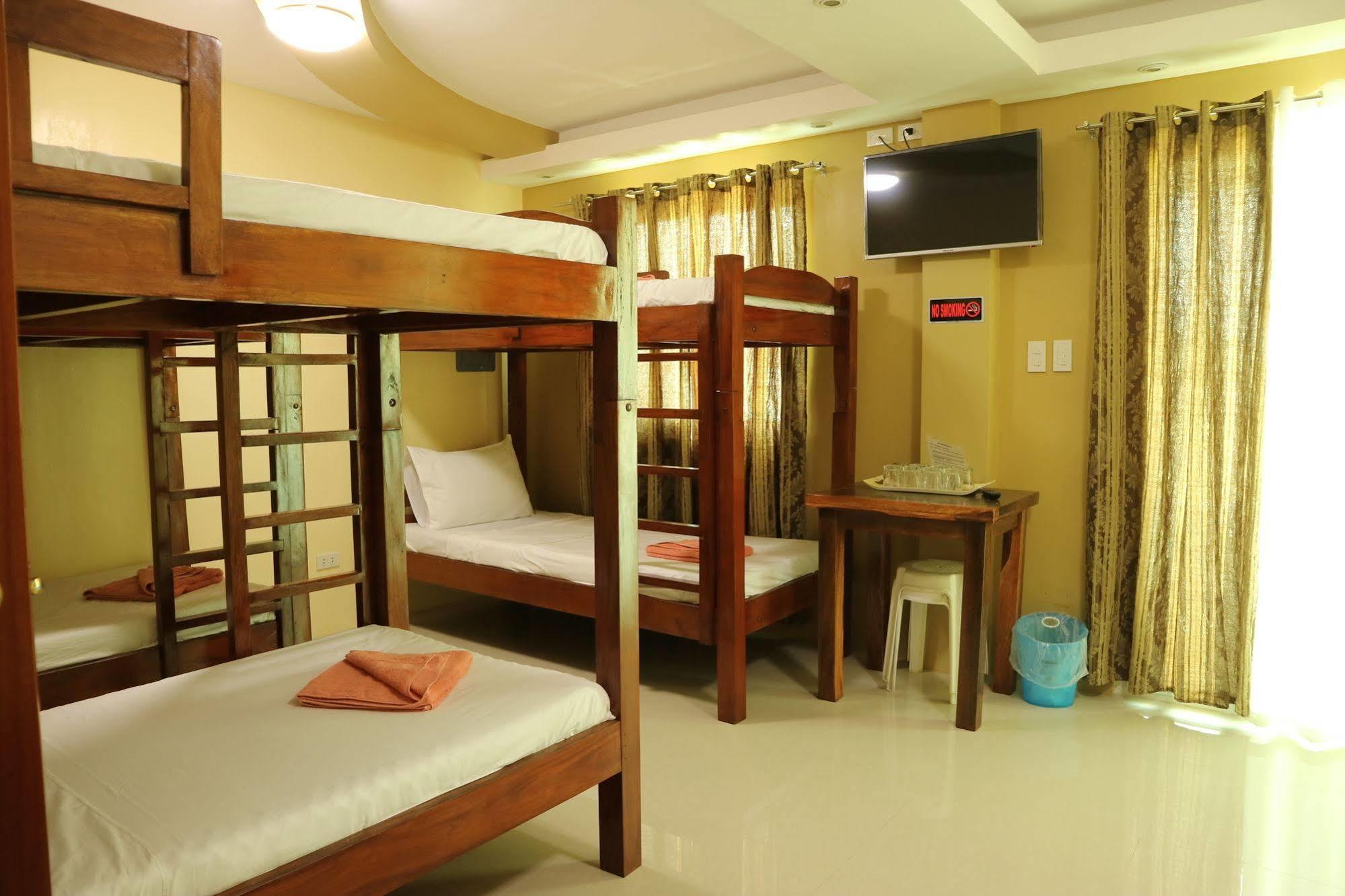 Ea Apartelle - Metro Vigan Exterior photo